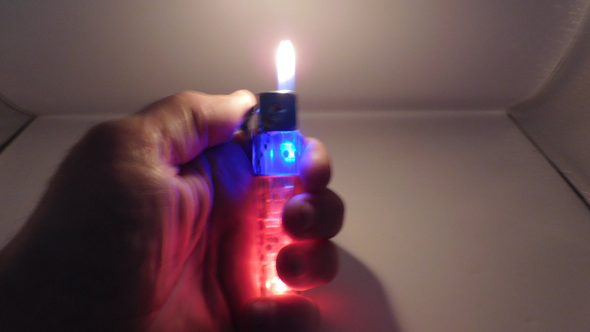 Flashing Lights Dice Butane Lighter - Lighter Deals USA