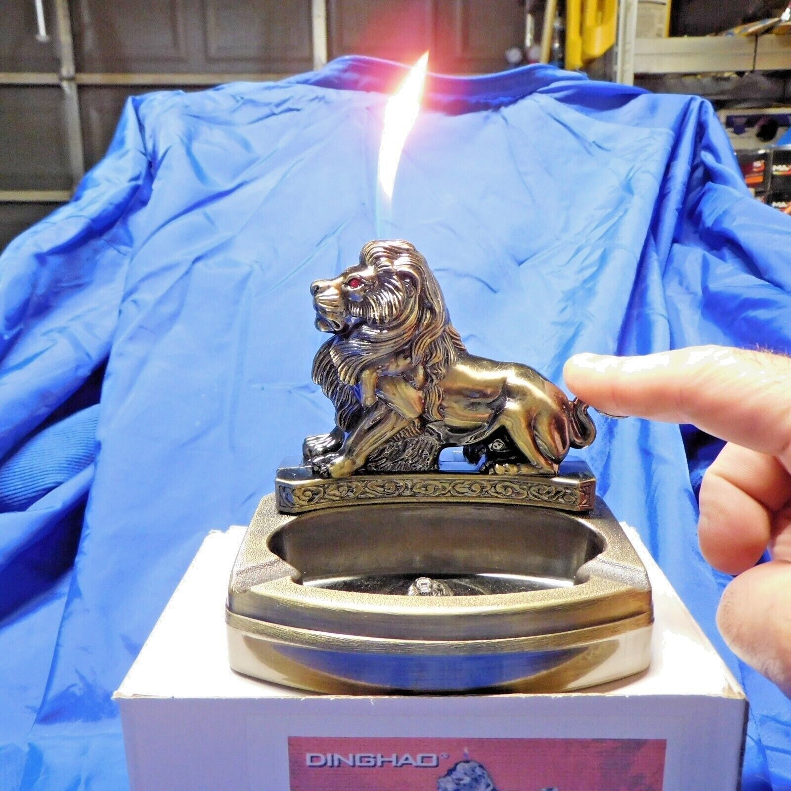 Large Novelty Lion Shape Ashtray With Refillable Lighter USA Stocked A - Lighter Deals USA