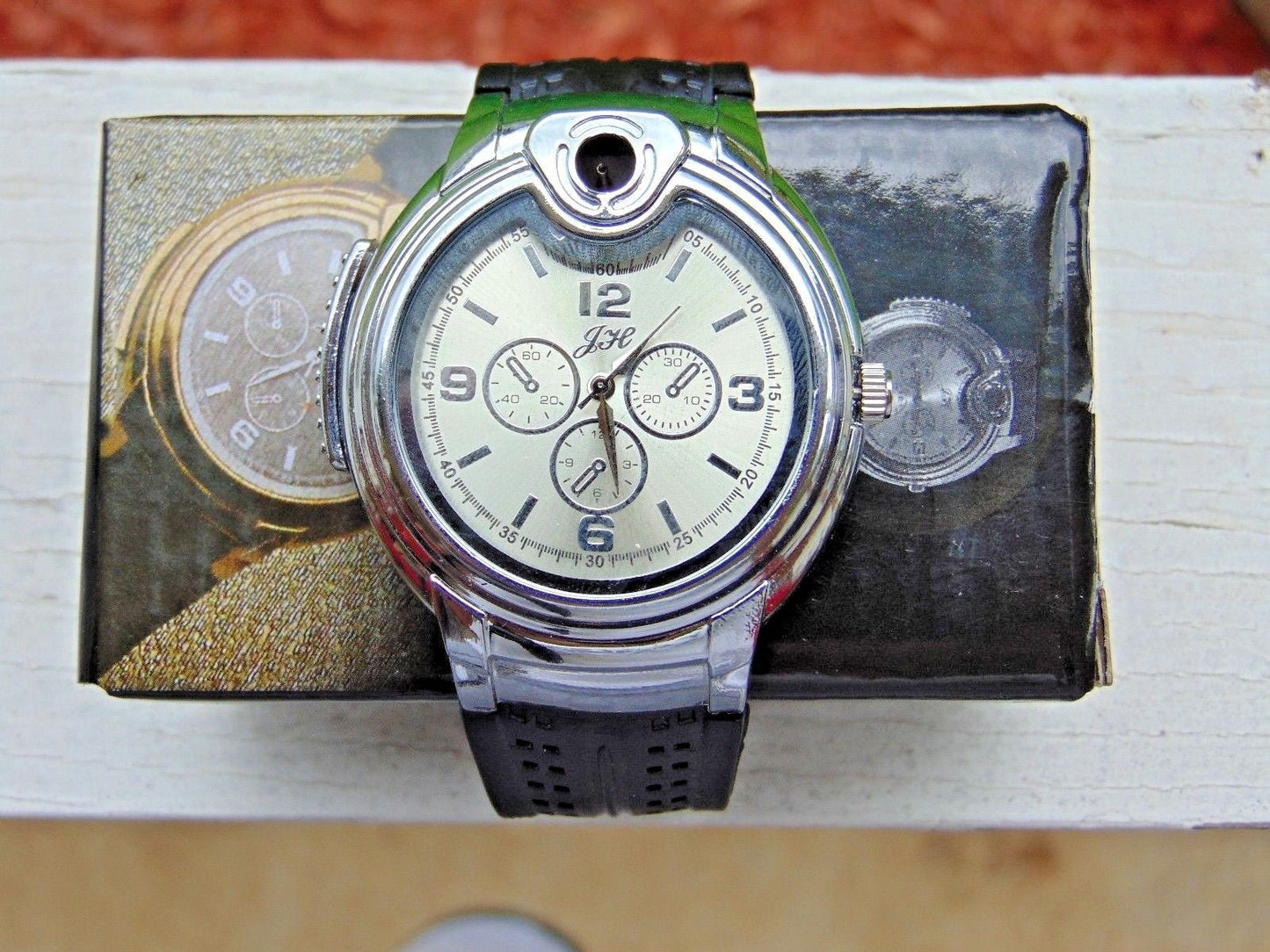 Mens and Ladies Wrist Watch With Built In Butane Lighter USA Stocked - Lighter Deals USA