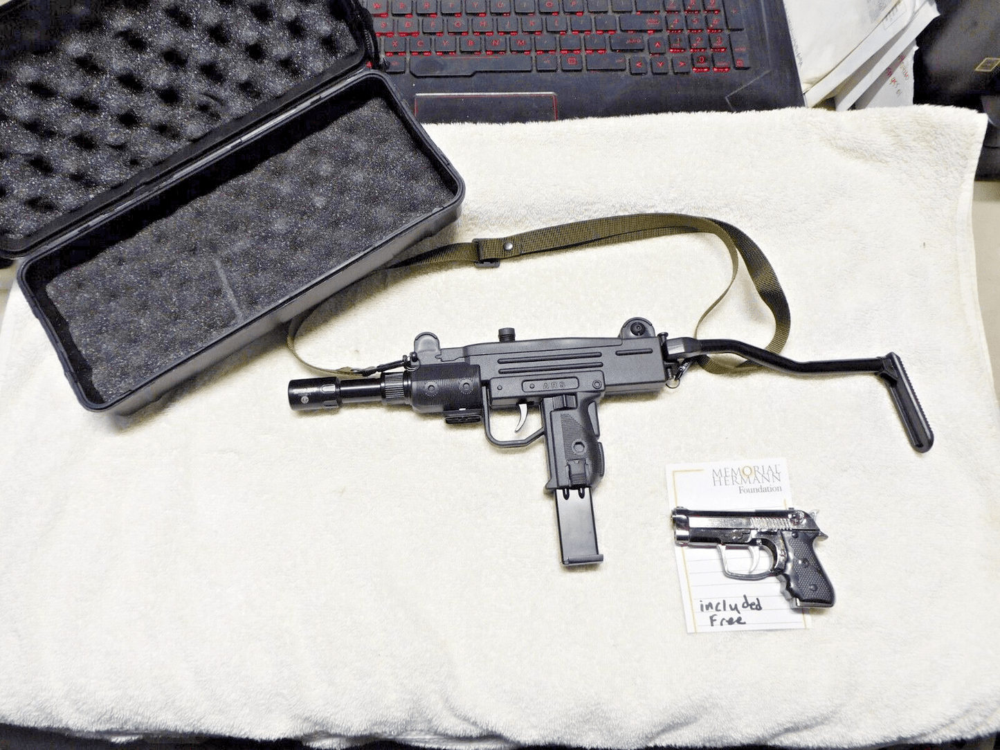 Mini UZI Submachine Gun Pistol Jet Torch Lighter Combo - Lighter Deals USA