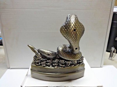 Novelty Snake Shape Novelty Cigarette Cigar Ashtray With Refillable Li - Lighter Deals USA