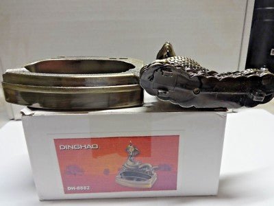 Novelty Snake Shape Novelty Cigarette Cigar Ashtray With Refillable Li - Lighter Deals USA